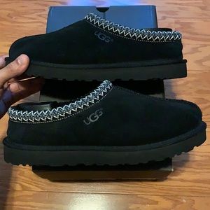 Worn men’s Uggs Tasman size 12